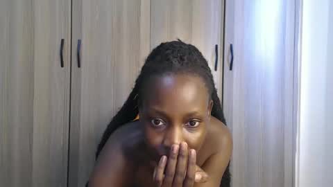 Miss Incredible online show from 10/01/25, 11:05