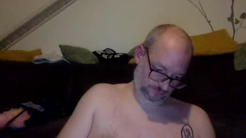 Snapshot of gummicasual chatting on 02/15/25, 08:11 gummicasual online show from 02/15/25, 08:11