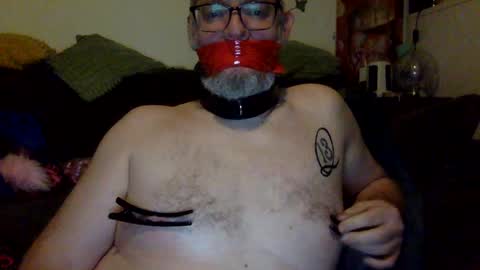 Snapshot of gummicasual chatting on 03/12/25, 09:56 gummicasual online show from 03/12/25, 09:56