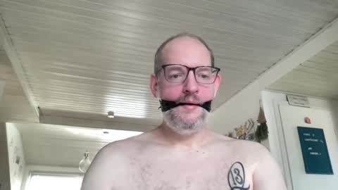 Snapshot of gummicasual chatting on 01/19/26, 10:41 gummicasual online show from 01/19/26, 10:41