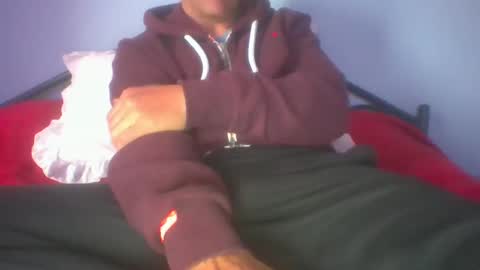 Snapshot of gunishment chatting on 12/25/24, 01:41 gunishment online show from 12/25/24, 01:41