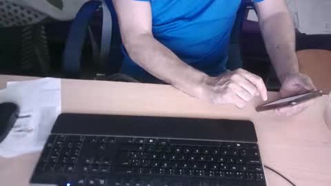 gusanito_enano online show from 05/06/26, 03:06