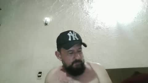 Snapshot of gustavo1350 chatting on 10/24/25, 12:08 gustavo1350 online show from 10/24/25, 12:08