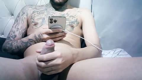 Snapshot of gustavo942493 chatting on 05/26/26, 06:59 gustavo942493 online show from 05/26/26, 06:59