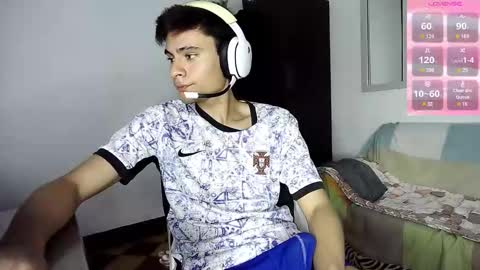 Snapshot of guts1_ chatting on 10/15/25, 02:39  Guts  online show from 10/15/25, 02:39