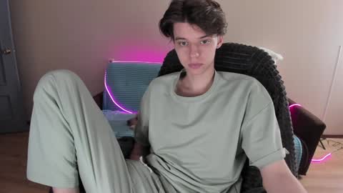 Snapshot of guy_liam1 chatting on 12/26/24, 12:59 guy_liam1 online show from 12/26/24, 12:59