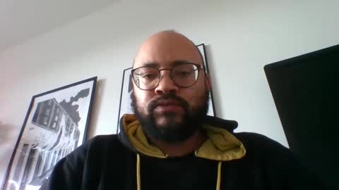 Snapshot of guy_wood15 chatting on 02/06/25, 11:10 guy_wood15 online show from 02/06/25, 11:10