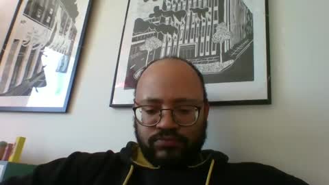 Snapshot of guy_wood15 chatting on 02/19/25, 12:00 guy_wood15 online show from 02/19/25, 12:00