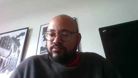 Snapshot of guy_wood15 chatting on 10/01/25, 09:04 guy_wood15 online show from 10/01/25, 09:04