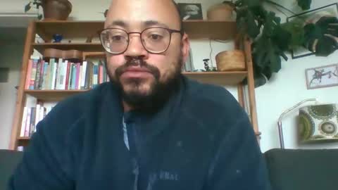 Snapshot of guy_wood15 chatting on 10/24/25, 11:17 guy_wood15 online show from 10/24/25, 11:17