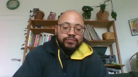 Snapshot of guy_wood15 chatting on 03/28/26, 09:42 guy_wood15 online show from 03/28/26, 09:42