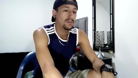 Snapshot of guykarim chatting on 12/19/24, 07:07 karim online show from 12/19/24, 07:07