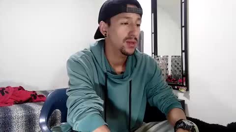 Snapshot of guykarim chatting on 01/02/25, 11:31 karim online show from 01/02/25, 11:31