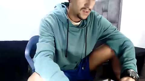 Snapshot of guykarim chatting on 02/18/25, 10:49 karim online show from 02/18/25, 10:49