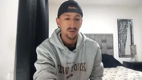 Snapshot of guykarim chatting on 02/03/26, 09:36 karim online show from 02/03/26, 09:36