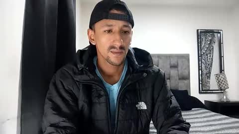 Snapshot of guykarim chatting on 02/08/26, 02:26 karim online show from 02/08/26, 02:26