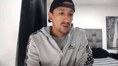 Snapshot of guykarim chatting on 02/19/26, 09:27 karim online show from 02/19/26, 09:27