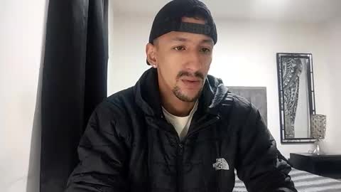 Snapshot of guykarim chatting on 03/08/26, 01:26 karim online show from 03/08/26, 01:26