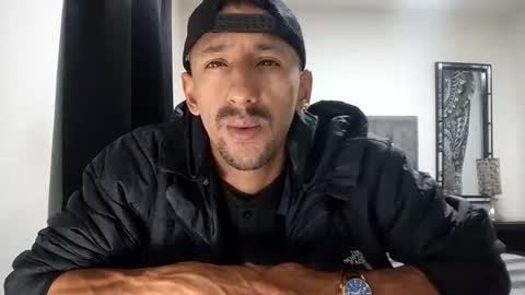 Snapshot of guykarim chatting on 04/10/26, 12:16 karim online show from 04/10/26, 12:16