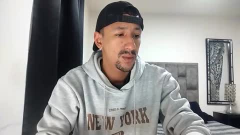 Snapshot of guykarim chatting on 05/14/26, 11:17 karim online show from 05/14/26, 11:17