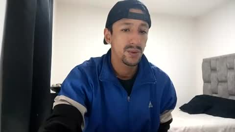 Snapshot of guykarim chatting on 07/17/26, 09:16 karim online show from 07/17/26, 09:16