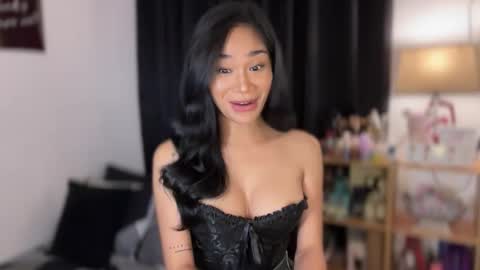 Snapshot of gwapangahas chatting on 10/07/25, 12:19 Alexa online show from 10/07/25, 12:19