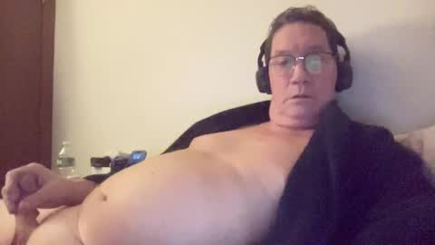 Snapshot of gwashere4u chatting on 12/16/24, 05:17 gwashere4u online show from 12/16/24, 05:17