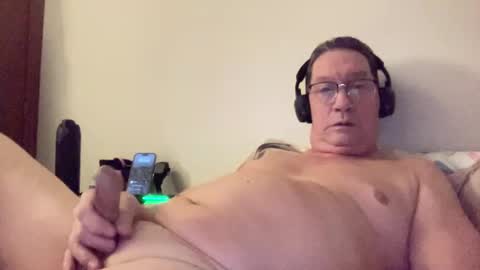 Snapshot of gwashere4u chatting on 12/29/24, 03:54 gwashere4u online show from 12/29/24, 03:54