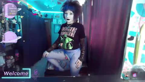 Snapshot of gwengraham chatting on 01/19/26, 04:11 Gwen Graham online show from 01/19/26, 04:11