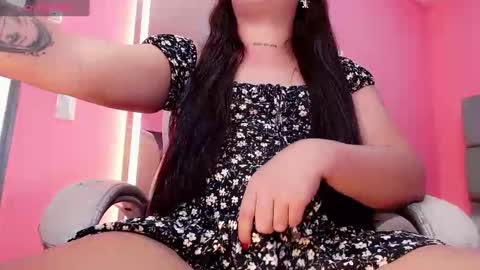 Snapshot of gwengreyy chatting on 09/21/25, 08:21 gwen online show from 09/21/25, 08:21