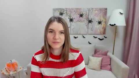 gwensmitt online show from 10/31/25, 11:50
