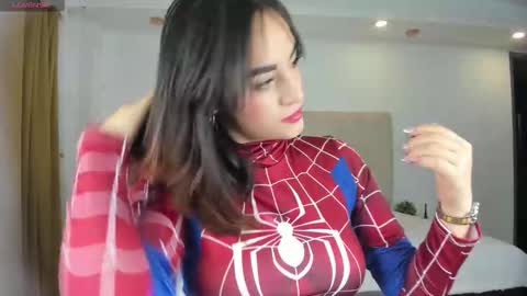 Snapshot of gyal_8_ chatting on 10/31/25, 04:24 gyal_8_ online show from 10/31/25, 04:24