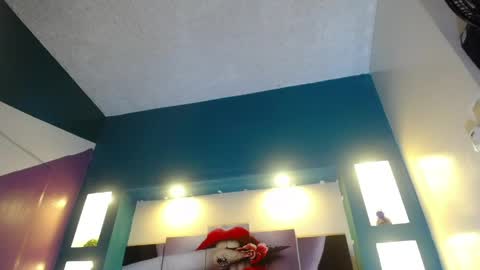 gygy_fox_09 online show from 04/10/26, 09:52