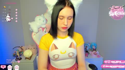 Snapshot of gylaxie chatting on 12/03/24, 08:38 online show from 12/03/24, 08:38