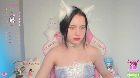 Snapshot of gylaxie chatting on 12/14/24, 01:16 online show from 12/14/24, 01:16