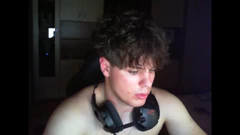 gymguy0505 online show from 12/14/25, 10:03