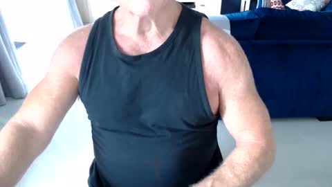Snapshot of gymguyuk28 chatting on 05/26/26, 06:37 Gymguy online show from 05/26/26, 06:37
