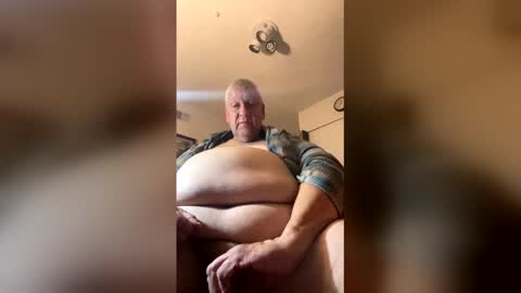 gymrat1123 online show from 03/17/26, 04:39