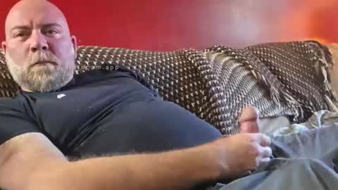 Snapshot of gymshoo chatting on 12/14/25, 02:11 Eli online show from 12/14/25, 02:11