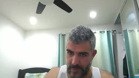 Snapshot of h0nest84 chatting on 01/12/26, 01:44 h0nest84 online show from 01/12/26, 01:44