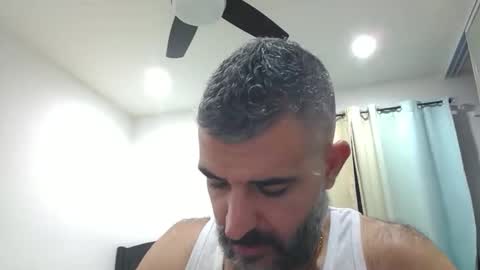 Snapshot of h0nest84 chatting on 01/18/26, 05:33 h0nest84 online show from 01/18/26, 05:33