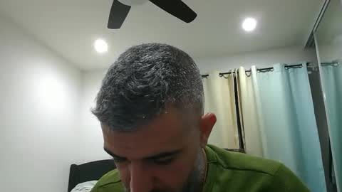 Snapshot of h0nest84 chatting on 01/19/26, 05:44 h0nest84 online show from 01/19/26, 05:44