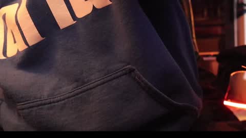 Snapshot of h0tttsteel chatting on 12/09/24, 12:30 h0tttsteel online show from 12/09/24, 12:30