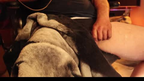 Snapshot of h0tttsteel chatting on 12/18/24, 04:39 h0tttsteel online show from 12/18/24, 04:39