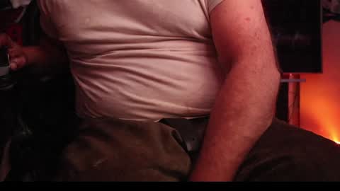 Snapshot of h0tttsteel chatting on 12/20/24, 02:16 h0tttsteel online show from 12/20/24, 02:16