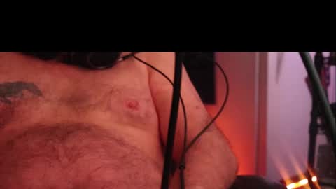 Snapshot of h0tttsteel chatting on 01/03/25, 05:31 h0tttsteel online show from 01/03/25, 05:31