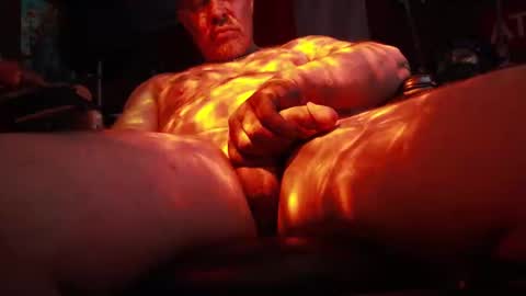 Snapshot of h0tttsteel chatting on 10/15/25, 11:10 h0tttsteel online show from 10/15/25, 11:10