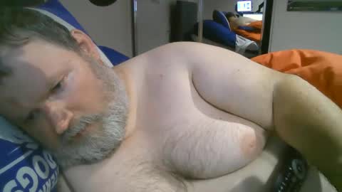 Snapshot of h20976 chatting on 02/24/25, 11:43 h20976 online show from 02/24/25, 11:43