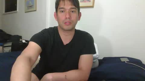 Snapshot of h318151 chatting on 04/27/26, 04:54 h318151 online show from 04/27/26, 04:54