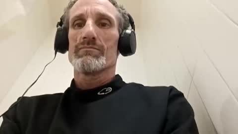 Snapshot of h333th3nz chatting on 02/28/26, 02:07 h333th3nz online show from 02/28/26, 02:07